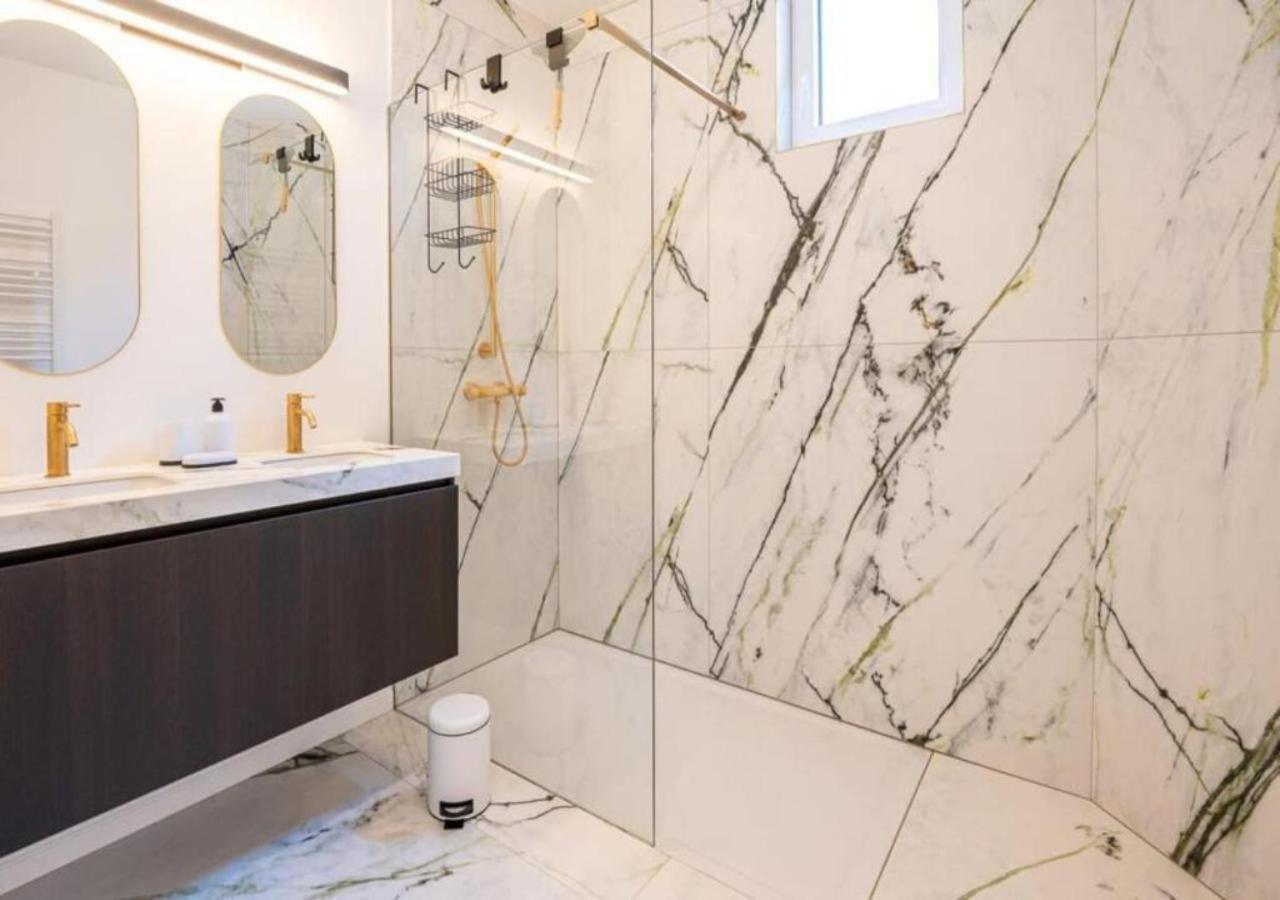 Renovated Art Deco With Vintage Elements Appartement
