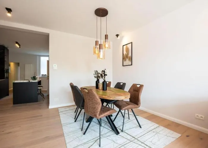 Renovated Art Deco Apartment With Vintage Elements