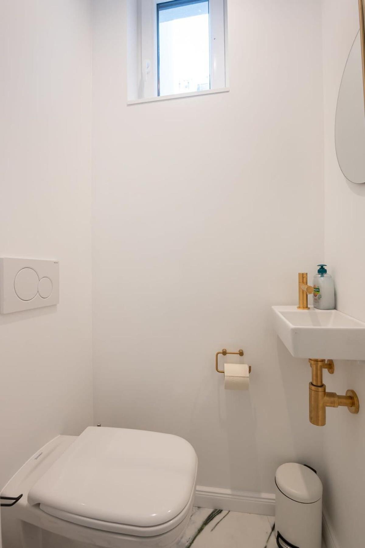 Renovated Art Deco With Vintage Elements * Oostende